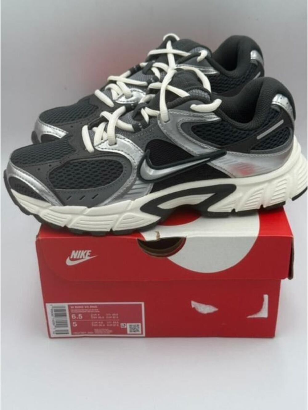 Nike V5 RNR Seaweed Metallic Silver Women'sSize 6.5 -  New